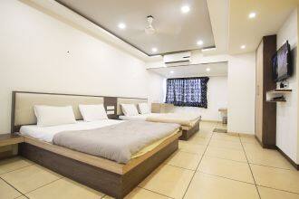 Hotel Manila, Ahmedabad 3